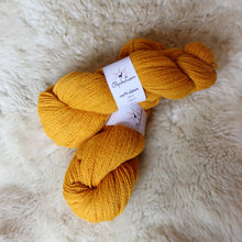 Load image into Gallery viewer, 100% alpaca yarn