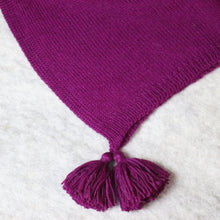 Load image into Gallery viewer, Two in one: poncho-scarf