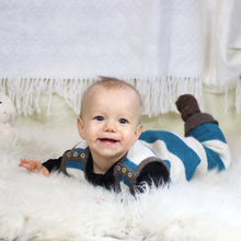 Load image into Gallery viewer, Knitted jumpsuit "Sipsik"