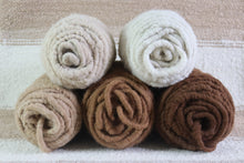 Load image into Gallery viewer, Carpet yarn (100% alpaca)