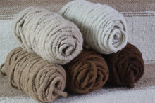 Load image into Gallery viewer, Carpet yarn (100% alpaca)