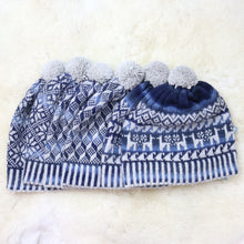 Load image into Gallery viewer, Colorful pom-pom hat