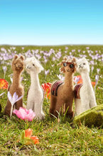 Load image into Gallery viewer, Alpaca figures made of alpaca wool
