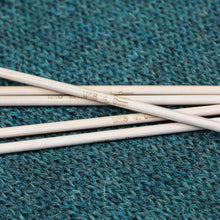 Load image into Gallery viewer, Bamboo knitting needles