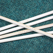 Load image into Gallery viewer, Bamboo knitting needles