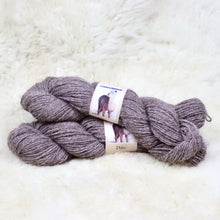 Load image into Gallery viewer, Farm yarn 100% alpaca
