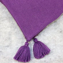 Load image into Gallery viewer, Two in one: poncho-scarf