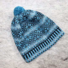 Load image into Gallery viewer, Patterned beanie hat