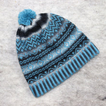 Load image into Gallery viewer, Patterned beanie hat