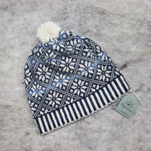 Load image into Gallery viewer, Patterned beanie hat