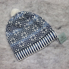Load image into Gallery viewer, Patterned beanie hat