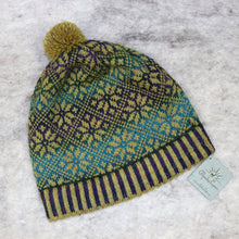 Load image into Gallery viewer, Patterned beanie hat