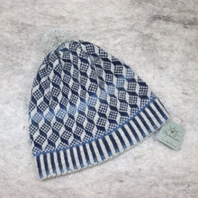 Load image into Gallery viewer, Patterned beanie hat