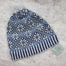 Load image into Gallery viewer, Patterned beanie hat