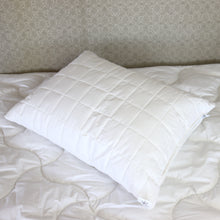 Load image into Gallery viewer, Alpaca wool pillow