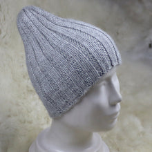 Load image into Gallery viewer, 100% baby alpaca wool hat
