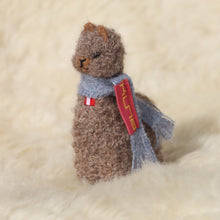 Load image into Gallery viewer, Alpaca figures made of alpaca wool
