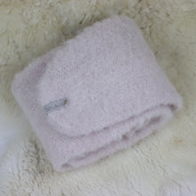 Load image into Gallery viewer, Soft scarf with alpaca wool
