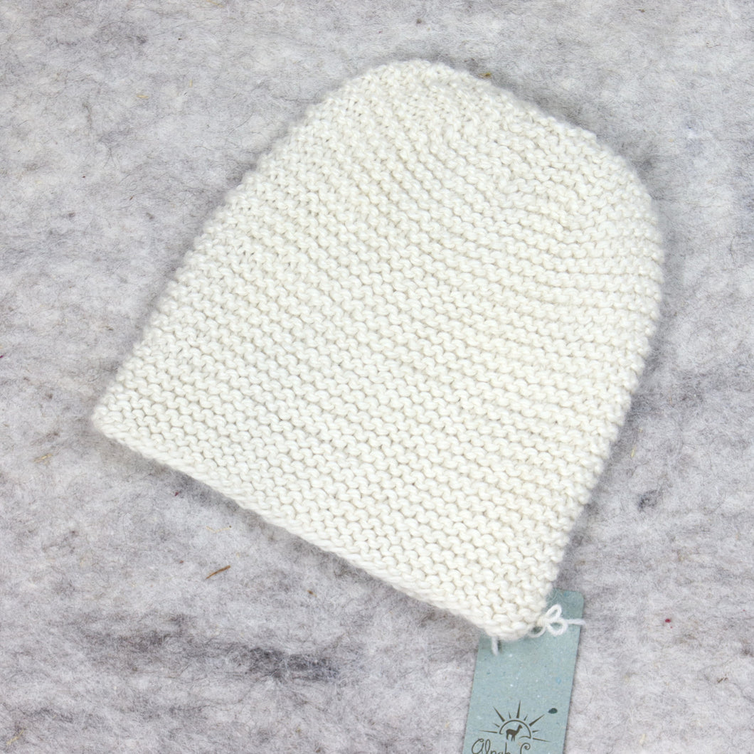 A simple baby alpaca hat