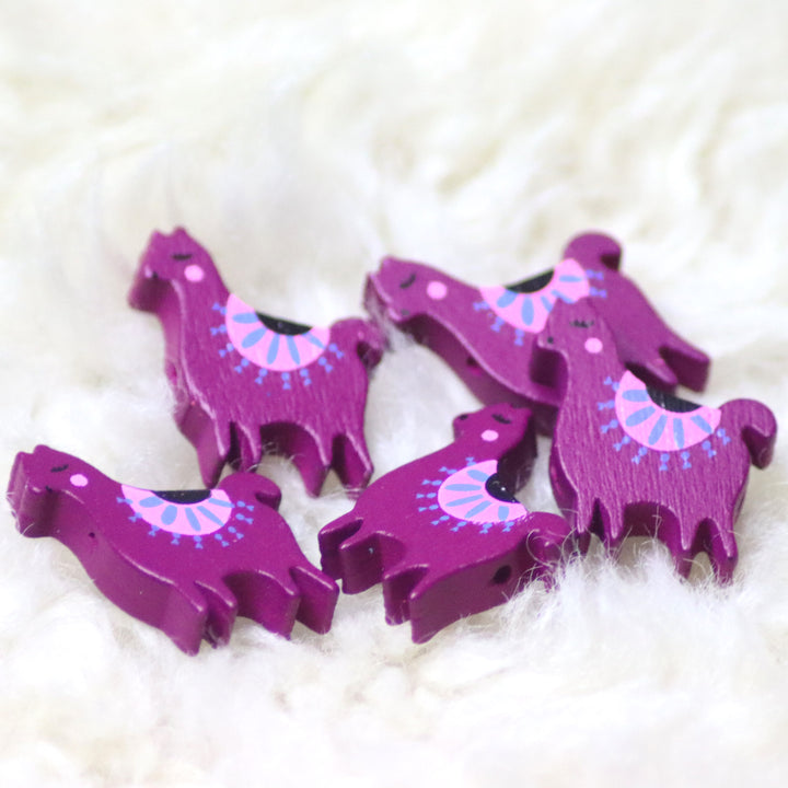 Alpaca-shaped beads