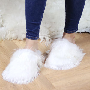Alpaca leather slippers
