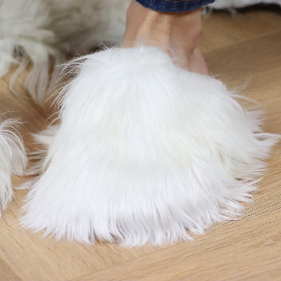Alpaca leather slippers