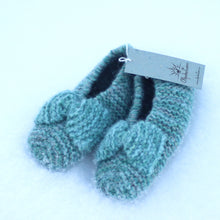 Load image into Gallery viewer, Warm slippers from Alpakafarm&#39;s wool
