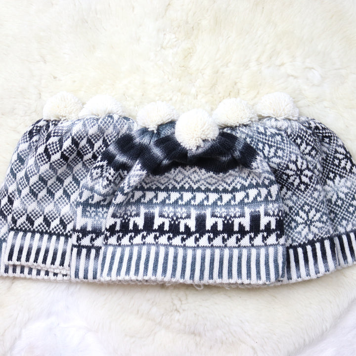 Colorful pom-pom hat