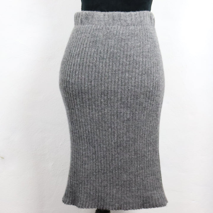 Short ribbed skirt