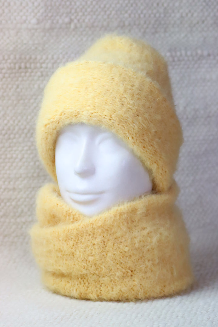 Soft alpaca wool infinity scarf - Puffy
