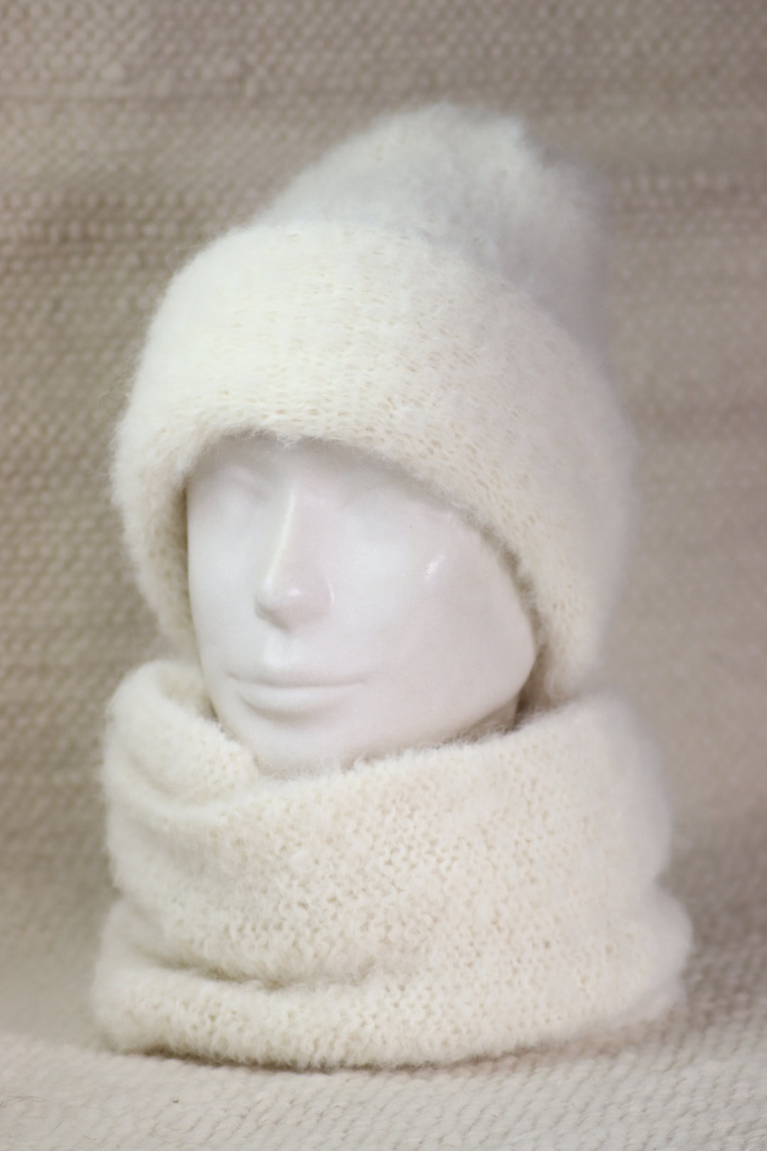 Soft alpaca wool infinity scarf - Puffy