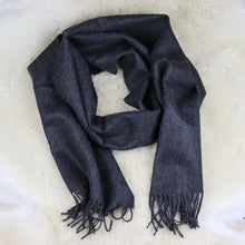 Load image into Gallery viewer, Ühevärviline beebialpaka villane sall
