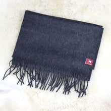 Load image into Gallery viewer, Ühevärviline beebialpaka villane sall
