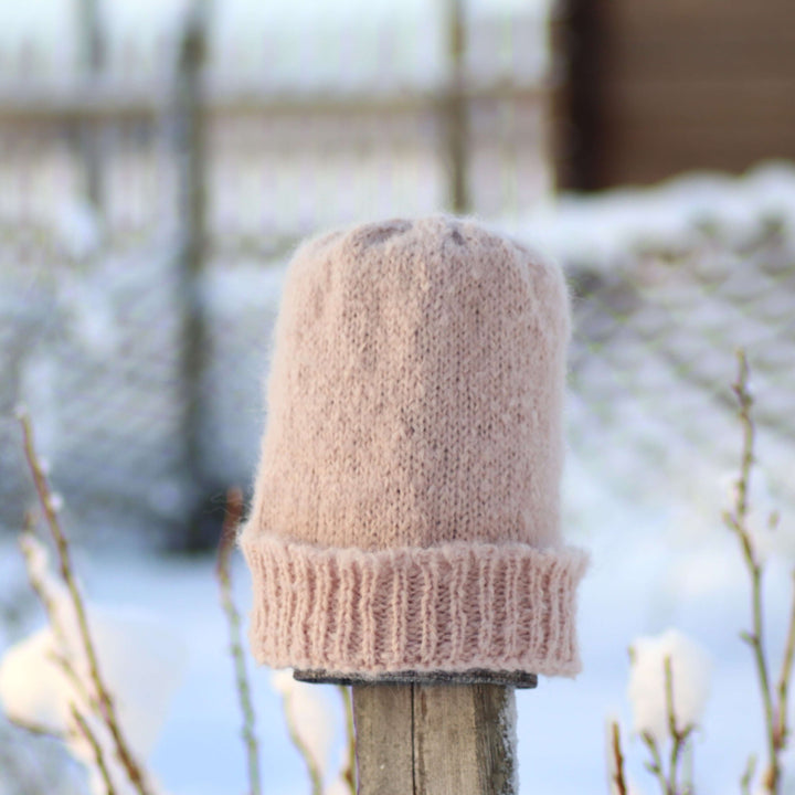 Thinner hat with alpaca wool