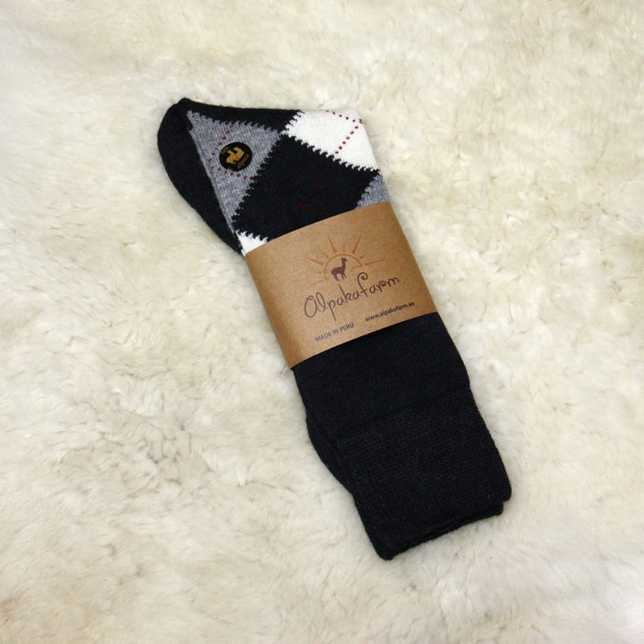 Diamond pattern socks