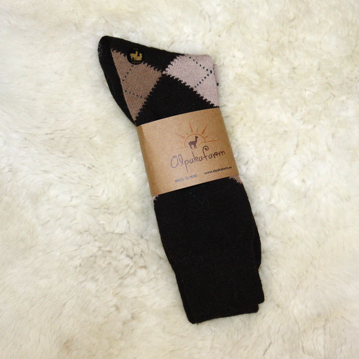Diamond pattern socks
