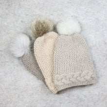 Load image into Gallery viewer, Baby alpaca hat with fox fur tassel
