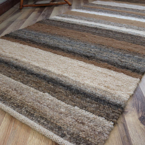 Carpet from mixed yarn