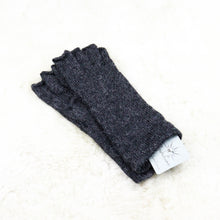 Load image into Gallery viewer, Men&#39;s fingerless gloves
