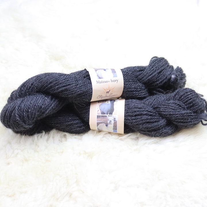 Farm yarn: 100% alpaca