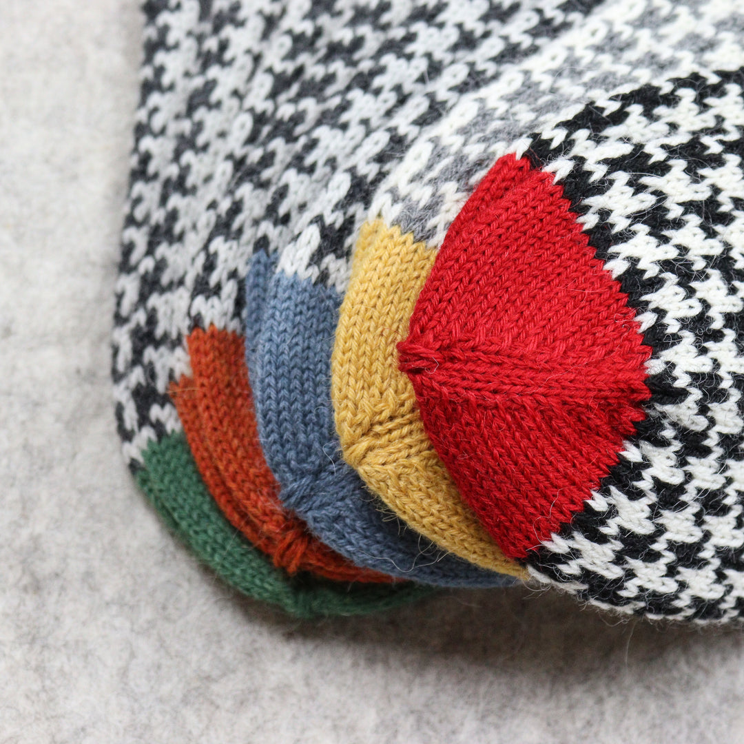 AVAILABLE AGAIN! Retro socks
