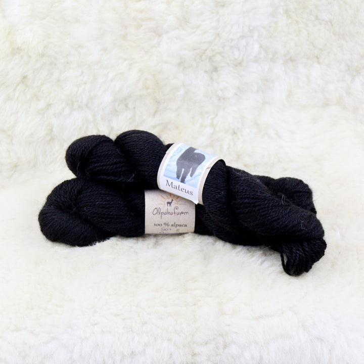 Farm yarn: 100% alpaca