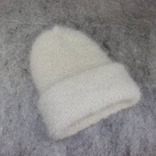 Load image into Gallery viewer, NEW! A furry hat with a twist brim
