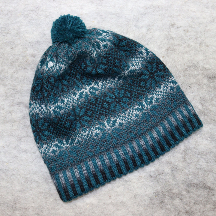 Patterned pom-pom hat
