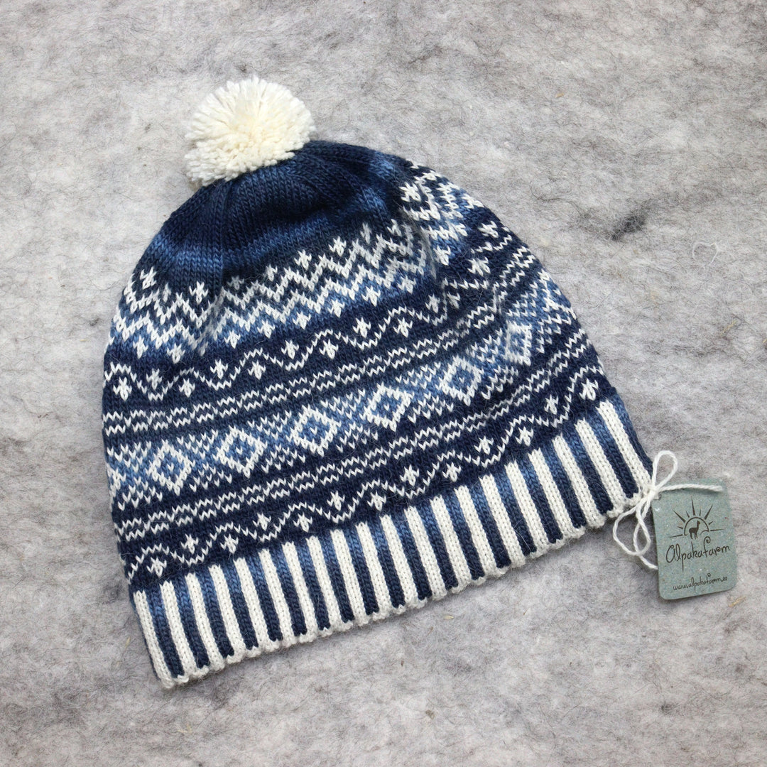 Patterned pom-pom hat