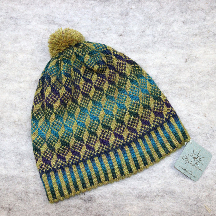 Patterned pom-pom hat