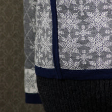 Load image into Gallery viewer, Baby alpaca wool sweater &quot;Snow flake&quot;
